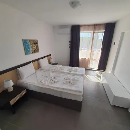 Ivelin House بيت للعطل *