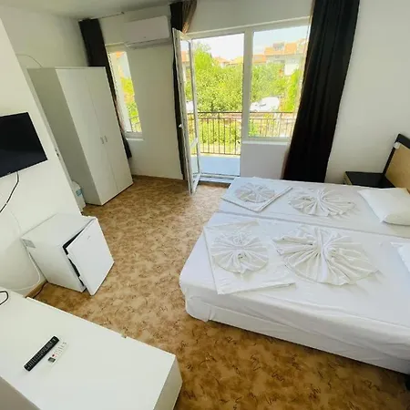 Ivelin House لوزينيتس