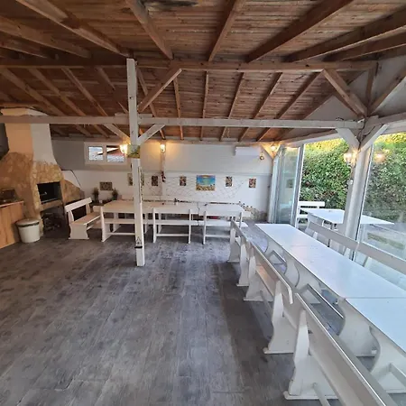 بيت للعطل Ivelin House لوزينيتس