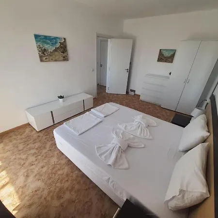 Ivelin House * لوزينيتس