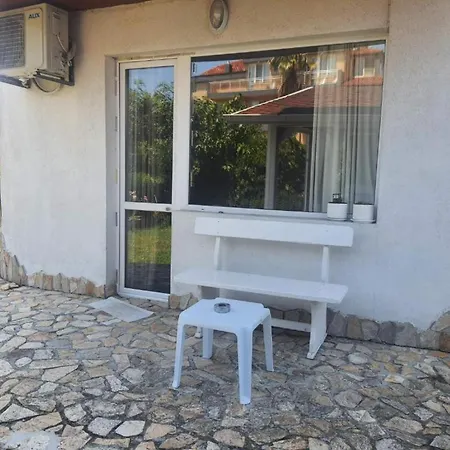 Ivelin House بيت للعطل *