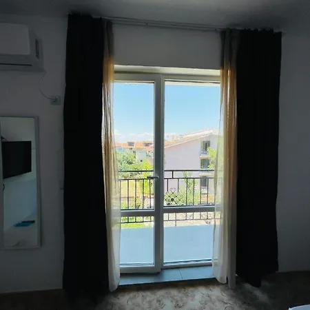 بيت للعطل Ivelin House لوزينيتس