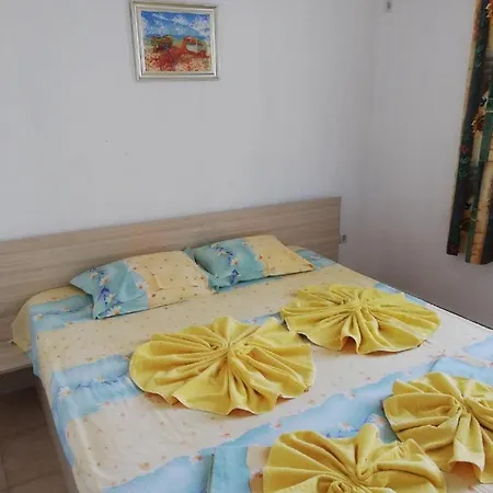 Ivelin House لوزينيتس