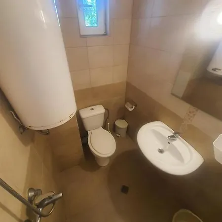 Ivelin House بيت للعطل