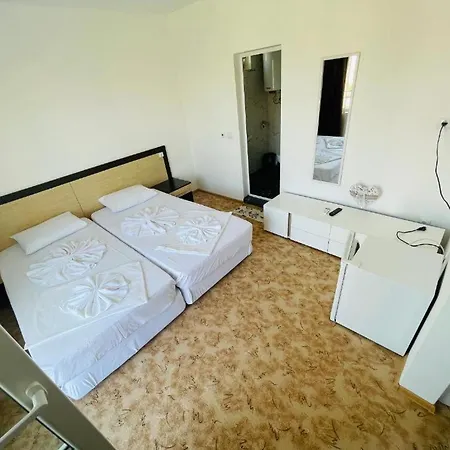 Ivelin House بيت للعطل *