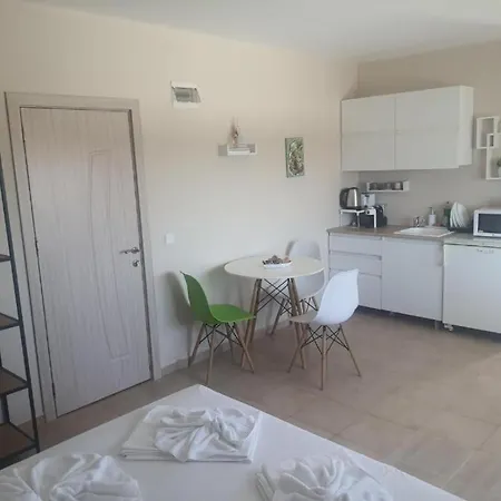 Ivelin House لوزينيتس