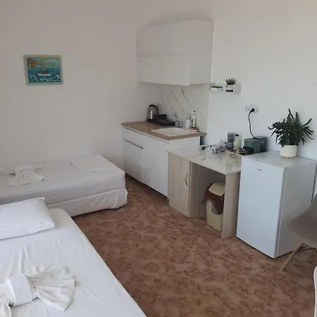Ivelin House لوزينيتس