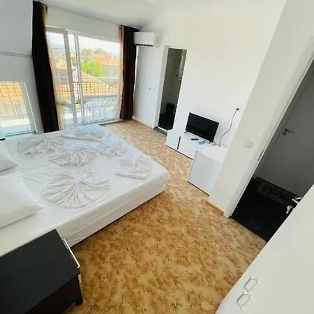 بيت للعطل Ivelin House