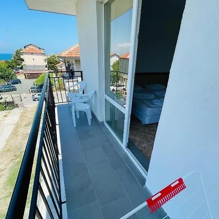 Ivelin House بيت للعطل لوزينيتس