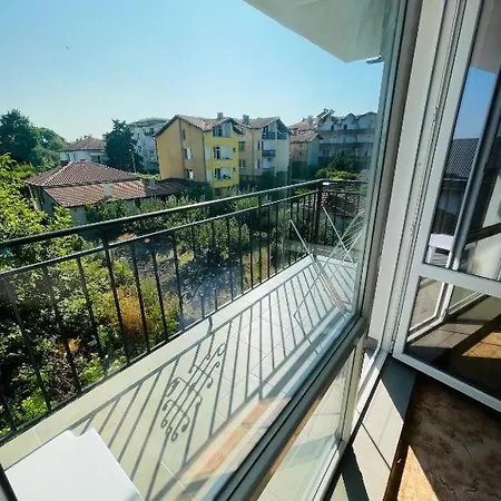 بيت للعطل Ivelin House *