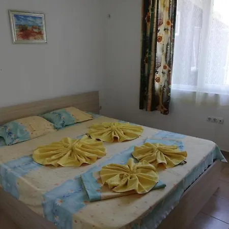 بيت للعطل Ivelin House *
