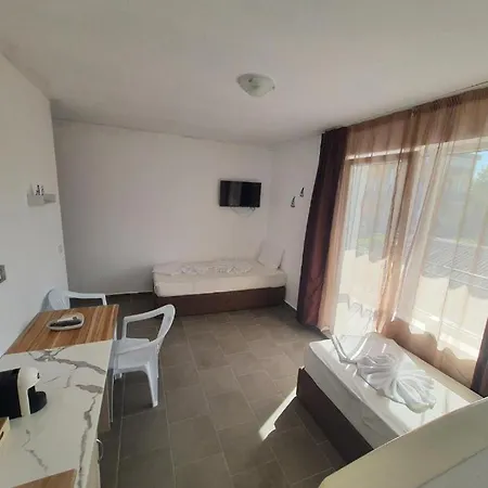 Ivelin House بيت للعطل لوزينيتس