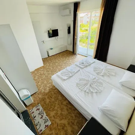Ivelin House بيت للعطل لوزينيتس