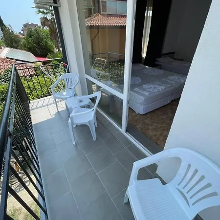 Ivelin House بيت للعطل *