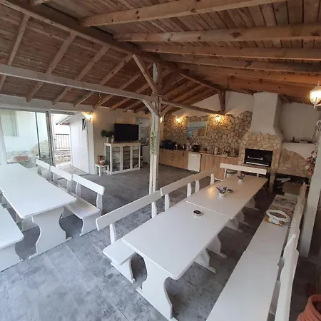 Ivelin House * لوزينيتس