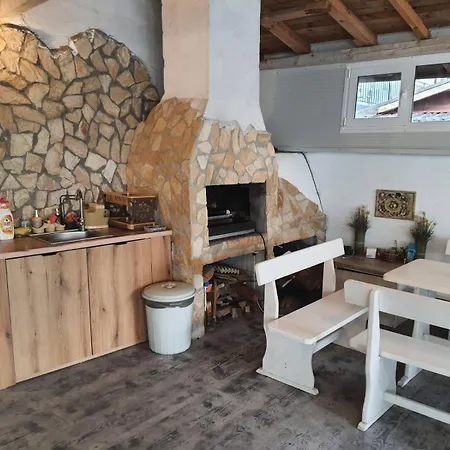 بيت للعطل Ivelin House